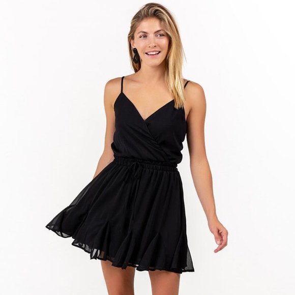 Francesca's | NWT Ali Surplice Godet Dress - Picture 4 of 12